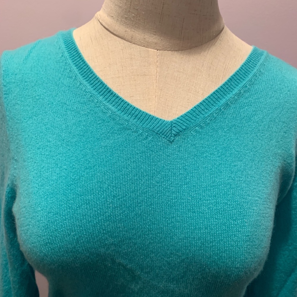 Talbots sweater - Picture 2 of 4